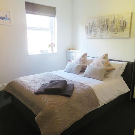 Entire 2 Bed Ground Floor Apartment Central But Quiet 纽马基特 外观 照片