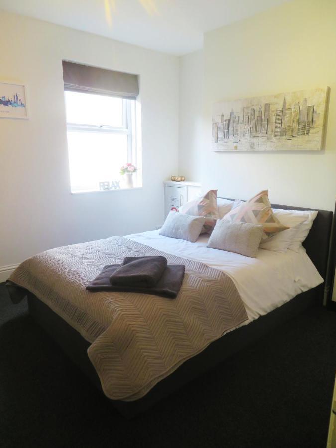 Entire 2 Bed Ground Floor Apartment Central But Quiet 纽马基特 外观 照片